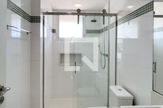 Banheiro - Suíte 1 de apartamento para alugar com 4 quartos, 300m² em Jardim Tres Marias, São Bernardo do Campo