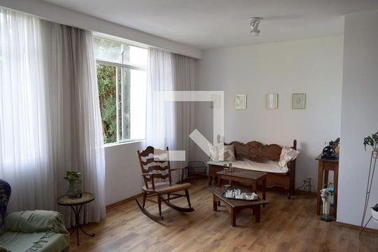 Sala de casa à venda com 4 quartos, 200m² em Sumarezinho, São Paulo