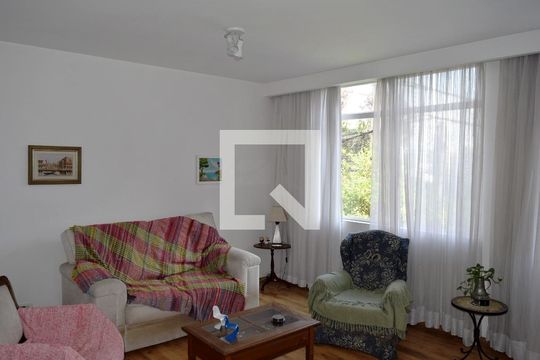 Casa à venda com 4 quartos, 200m² em Sumarezinho, São Paulo