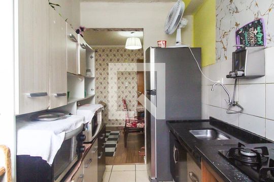 Cozinha e Área de Serviço de apartamento à venda com 2 quartos, 46m² em Conjunto Residencial José Bonifácio, São Paulo