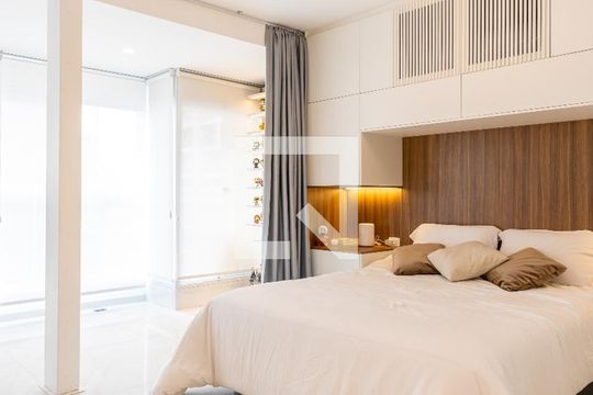 Quarto de apartamento à venda com 1 quarto, 48m² em Indianópolis, São Paulo