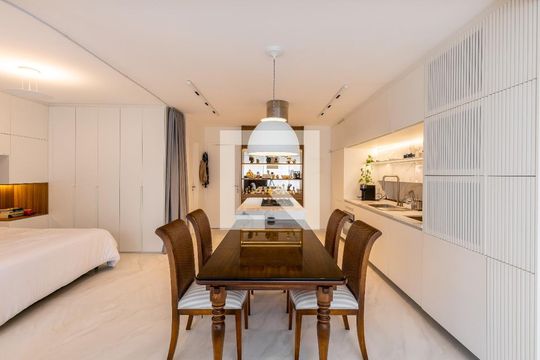 Sala de apartamento à venda com 1 quarto, 48m² em Indianópolis, São Paulo