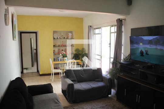Sala de casa à venda com 4 quartos, 360m² em Pindorama, Belo Horizonte