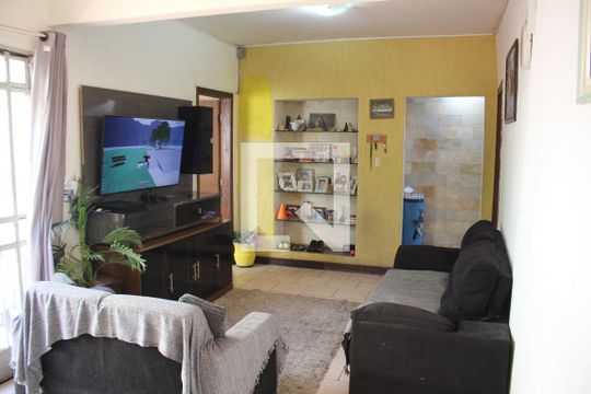 Sala de casa à venda com 4 quartos, 360m² em Pindorama, Belo Horizonte