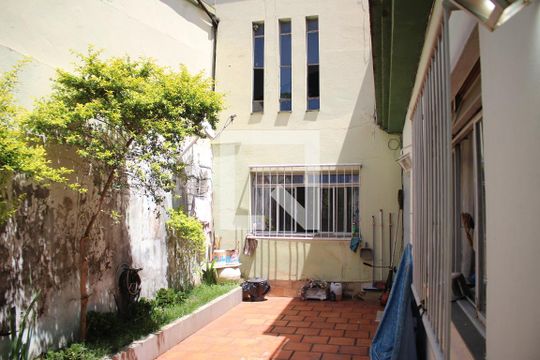 Quintal de casa à venda com 4 quartos, 360m² em Pindorama, Belo Horizonte