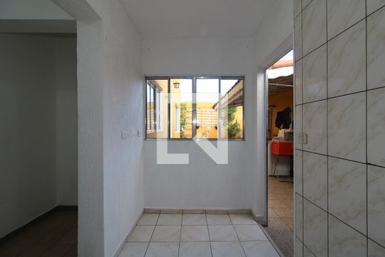 Cozinha de casa para alugar com 1 quarto, 34m² em Jardim Utinga, Santo André