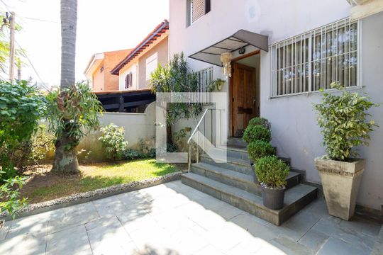 Fachada de casa de condomínio à venda com 3 quartos, 219m² em Sumarezinho, São Paulo