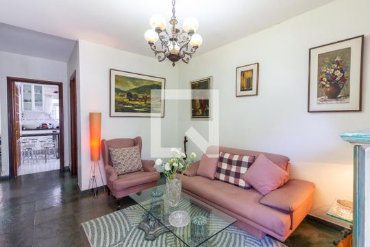 Casa de Condomínio à venda com 3 quartos, 219m² em Sumarezinho, São Paulo