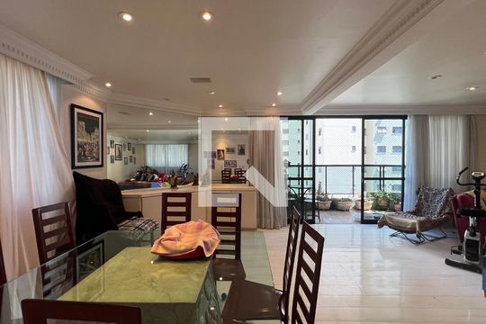 Sala de Jantar de apartamento à venda com 4 quartos, 203m² em Cerqueira César, São Paulo