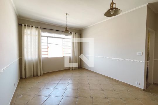 Sala de casa à venda com 4 quartos, 380m² em Vila Baruel, São Paulo