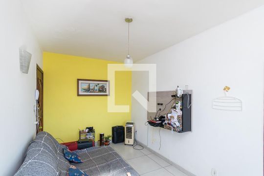 Sala de apartamento à venda com 1 quarto, 31m² em Irajá, Rio de Janeiro