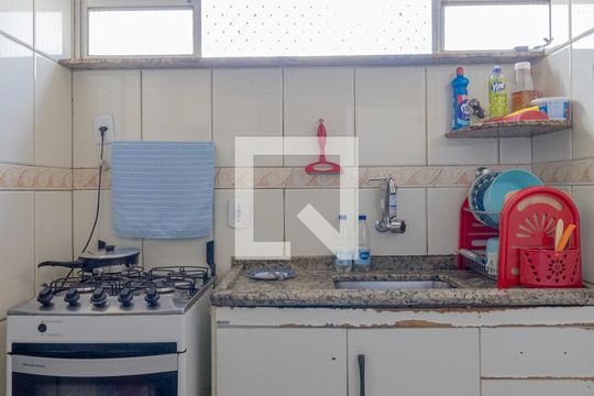 Cozinha de apartamento à venda com 2 quartos, 77m² em Vila São Geraldo, São Paulo