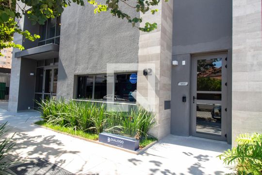 Fachada e portaria de apartamento à venda com 2 quartos, 51m² em Santo Amaro, São Paulo