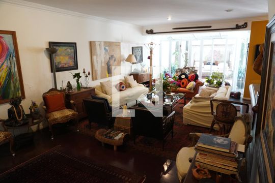 Sala de casa à venda com 3 quartos, 320m² em Pinheiros, São Paulo