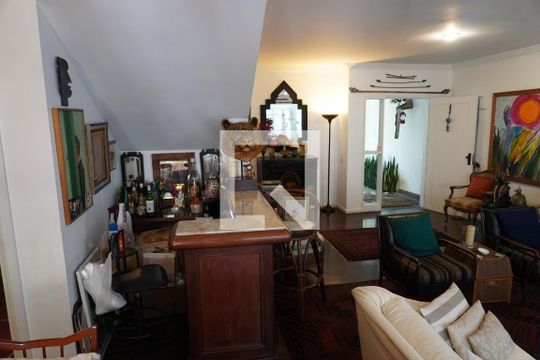 Sala de casa à venda com 3 quartos, 320m² em Pinheiros, São Paulo