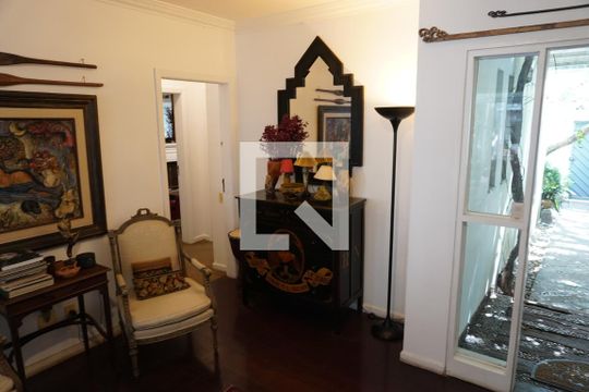 Sala de casa à venda com 3 quartos, 320m² em Pinheiros, São Paulo
