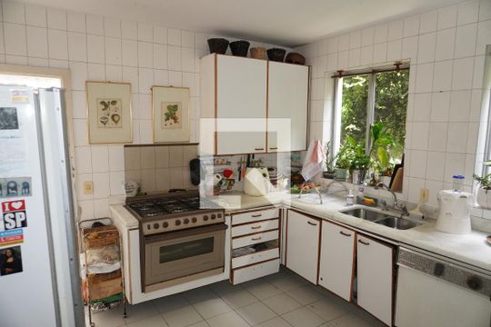 Cozinha de casa à venda com 3 quartos, 320m² em Pinheiros, São Paulo