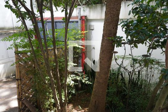 Área Externa de casa à venda com 3 quartos, 320m² em Pinheiros, São Paulo