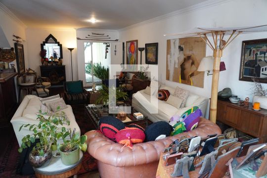 Sala de casa à venda com 3 quartos, 320m² em Pinheiros, São Paulo
