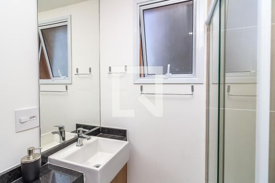 Banheiro de apartamento para alugar com 1 quarto, 21m² em Lapa, São Paulo
