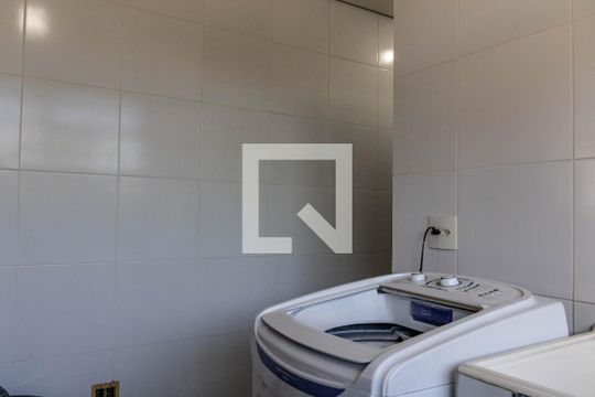 Área de Serviço de casa para alugar com 4 quartos, 596m² em Estoril, Belo Horizonte