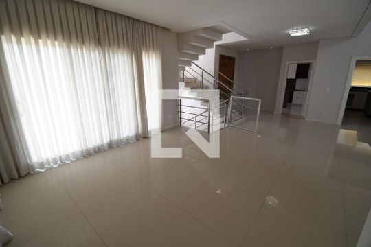 Sala de casa à venda com 3 quartos, 336m² em Cidade Universitária, Campinas