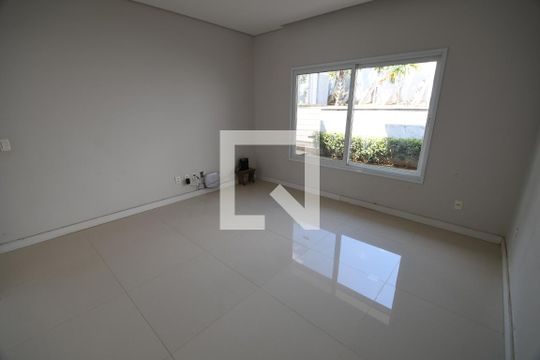 Sala TV de casa à venda com 3 quartos, 336m² em Cidade Universitária, Campinas