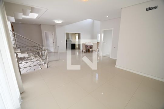 Sala de casa à venda com 3 quartos, 336m² em Cidade Universitária, Campinas
