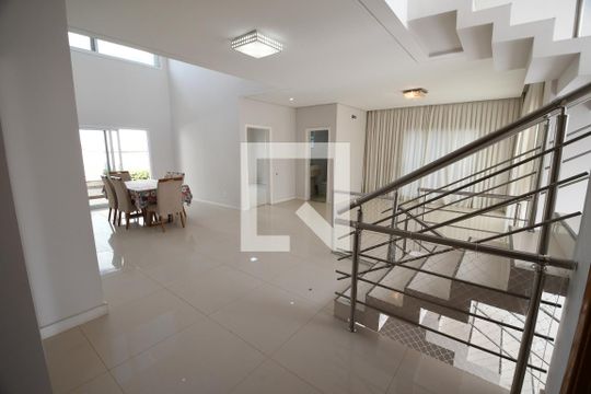 Sala de casa à venda com 3 quartos, 336m² em Cidade Universitária, Campinas