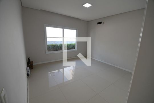 Sala TV de casa à venda com 3 quartos, 336m² em Cidade Universitária, Campinas
