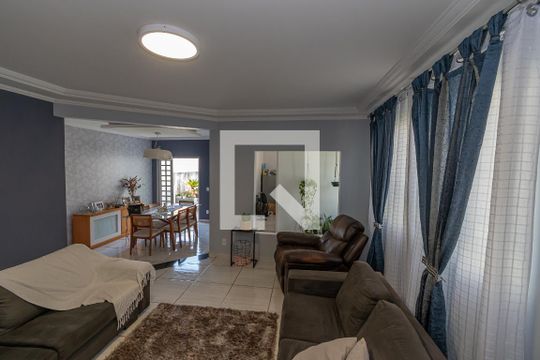 Casa para alugar com 5 quartos, 300m² em Parque Ortolândia, Hortolândia