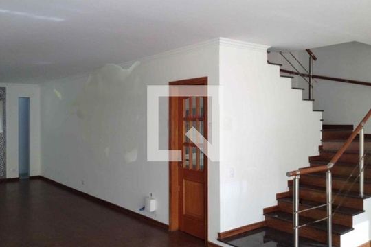 Casa à venda com 4 quartos, 466m² em Jardim Londrina, São Paulo