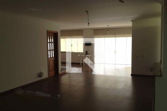 Casa à venda com 4 quartos, 466m² em Jardim Londrina, São Paulo