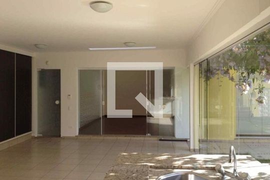 Casa à venda com 4 quartos, 466m² em Jardim Londrina, São Paulo