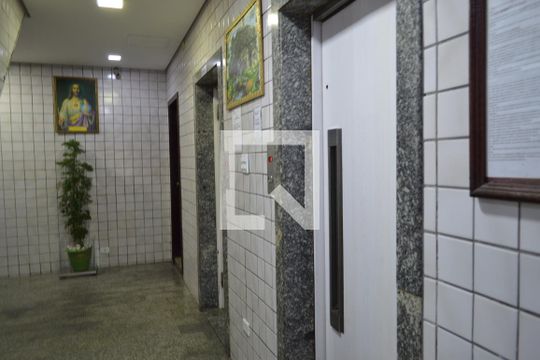 Elevadores de apartamento à venda com 1 quarto, 53m² em Liberdade, São Paulo