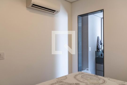 Suíte de apartamento à venda com 3 quartos, 83m² em Belvedere, Belo Horizonte