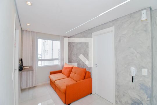 Sala de apartamento para alugar com 2 quartos, 37m² em Vila das Bandeiras, Guarulhos