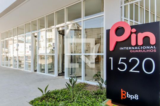 Fachada de apartamento para alugar com 2 quartos, 37m² em Vila das Bandeiras, Guarulhos