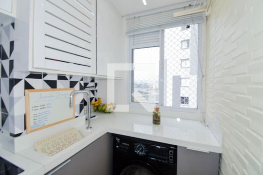 Cozinha de apartamento para alugar com 2 quartos, 37m² em Vila das Bandeiras, Guarulhos