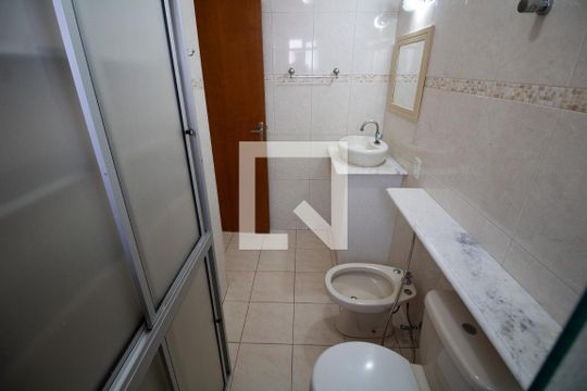 BANHEIRO SOCIAL de apartamento para alugar com 2 quartos, 75m² em Jardim Chapadão, Campinas