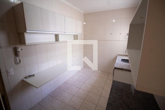 COZINHA de apartamento para alugar com 2 quartos, 75m² em Jardim Chapadão, Campinas