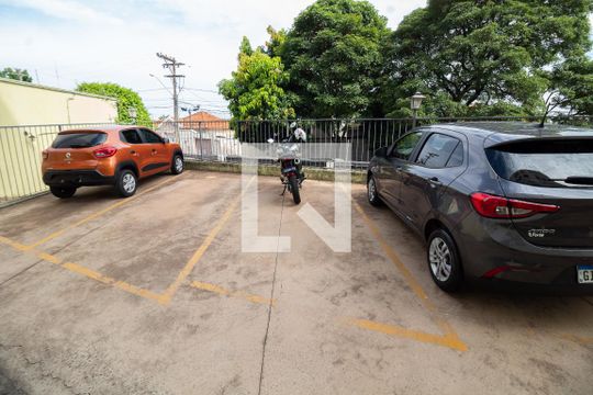 ESTACIONAMENTO de apartamento para alugar com 2 quartos, 75m² em Jardim Chapadão, Campinas