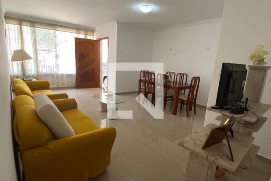 Casa à venda com 3 quartos, 180m² em Vila Monumento, São Paulo