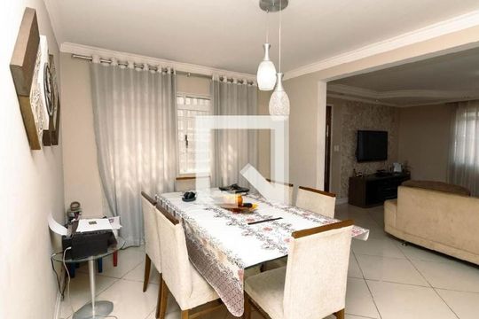 Sala de casa à venda com 3 quartos, 180m² em Vila Buenos Aires, São Paulo