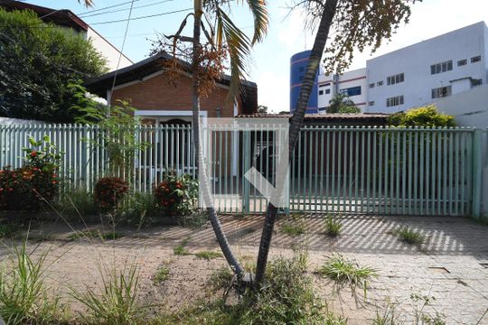 Fachada de casa à venda com 3 quartos, 179m² em Jardim Quarto Centenário, Campinas
