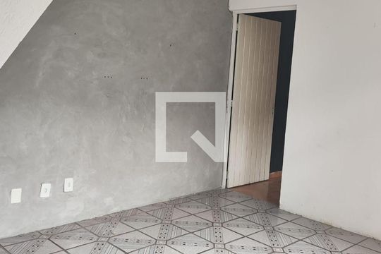 Casa à venda com 2 quartos, 180m² em Vila Alzira, Santo André