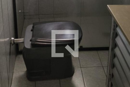 Banheiro 2 de casa à venda com 2 quartos, 180m² em Vila Alzira, Santo André