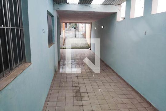 Área Externa de casa à venda com 2 quartos, 180m² em Vila Alzira, Santo André