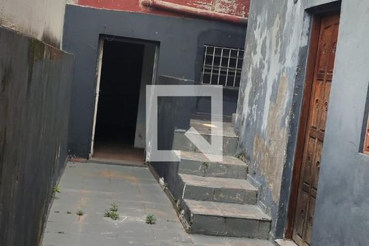 Área Externa de casa à venda com 2 quartos, 180m² em Vila Alzira, Santo André
