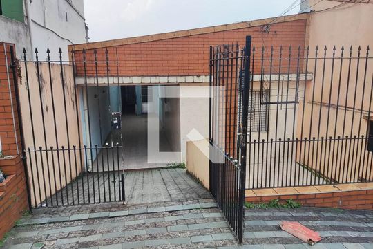 Fachada de casa à venda com 2 quartos, 180m² em Vila Alzira, Santo André